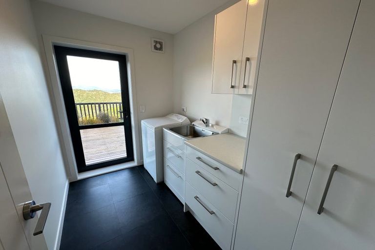 Photo of property in 34 Epic Way, Newlands, Wellington, 6037