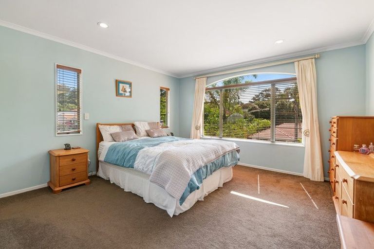 Photo of property in 4 Westminster Gardens, Unsworth Heights, Auckland, 0632