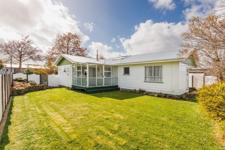 Photo of property in 16 Bendigo Street, Cloverlea, Palmerston North, 4412