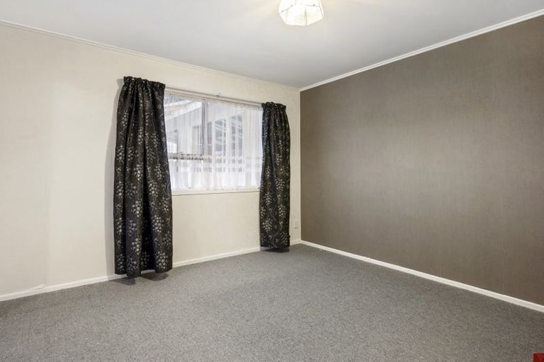Photo of property in 105 Rangatira Drive, Mangakino, 3421