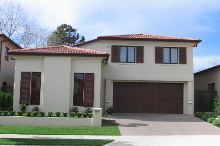 Photo of property in 31 Bridgefield Crescent, Flat Bush, Auckland, 2016