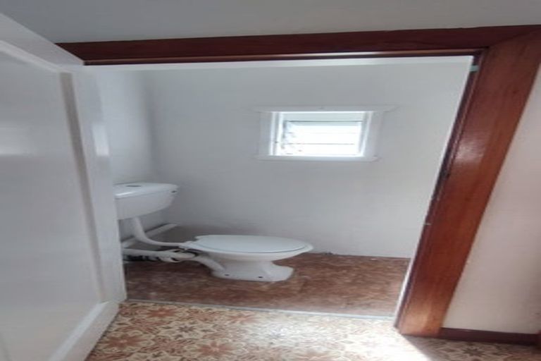 Photo of property in 4/5 Benares Street, Khandallah, Wellington, 6035