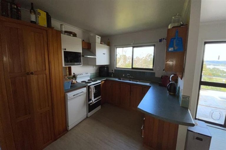 Photo of property in 197 Wade River Road, Wade Heads, Whangaparaoa, 0932