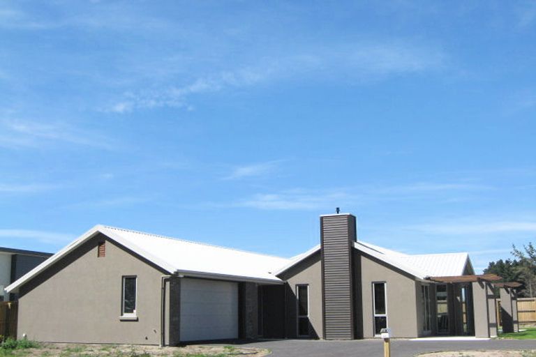 Photo of property in 141 Aston Drive, Waimairi Beach, Christchurch, 8083