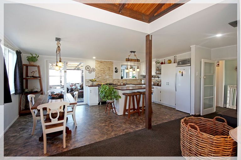 Photo of property in 27 Punga Street, Tangimoana, 4822