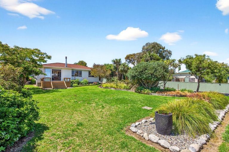 Photo of property in 47 Ferry Road, Martinborough, 5711