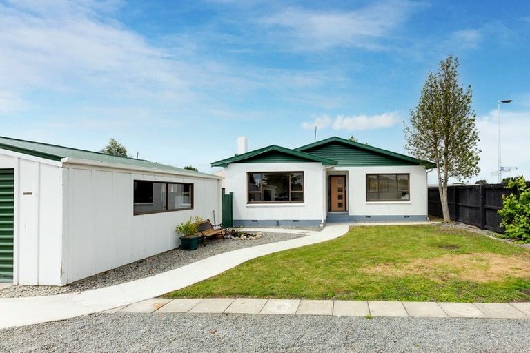 Photo of property in 1/40 Grimseys Road, Redwood, Christchurch, 8051