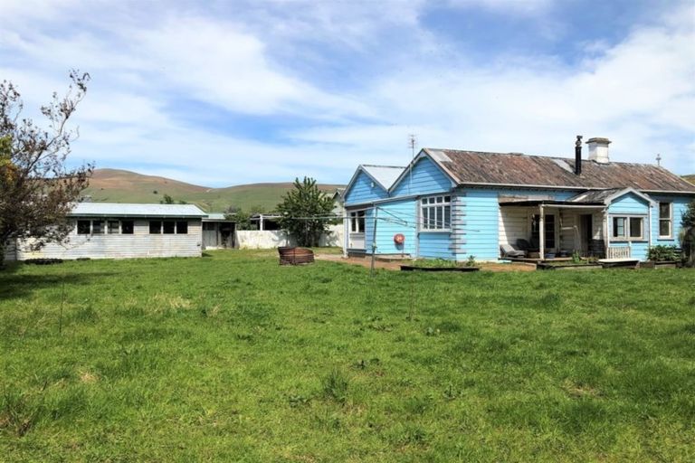 Photo of property in 10 Clifford Street, Clinton, 9534