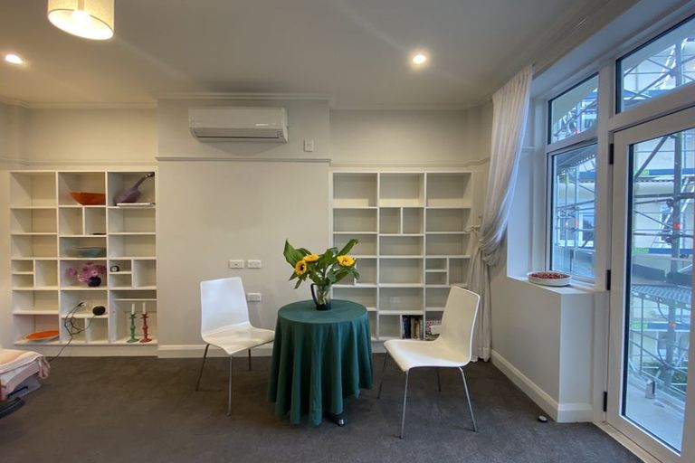 Photo of property in Fountain Court, 6/48 Oriental Parade, Oriental Bay, Wellington, 6011
