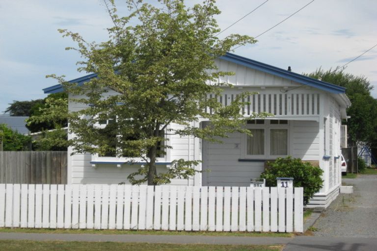 Photo of property in 11a Cradock Street, South New Brighton, Christchurch, 8062