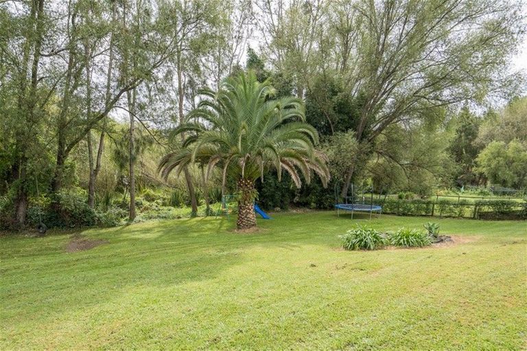 Photo of property in 20 Derrick Road, Kawakawa, 0210
