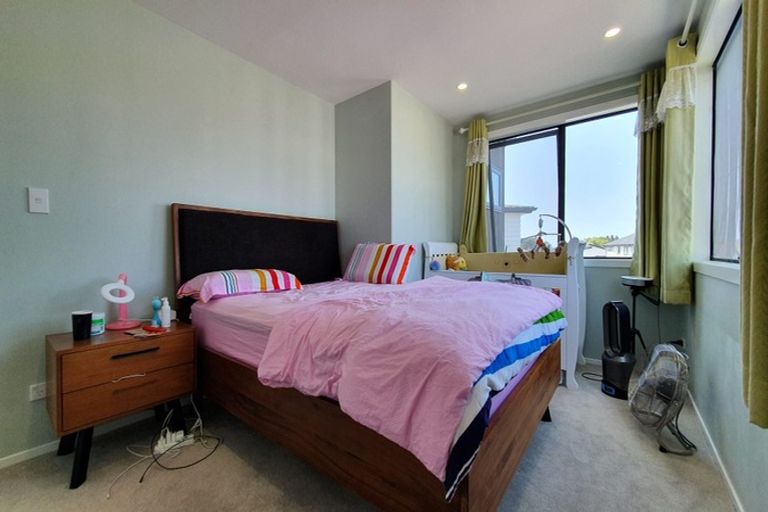 Photo of property in 40 Greenfinch Road, Hobsonville, Auckland, 0616