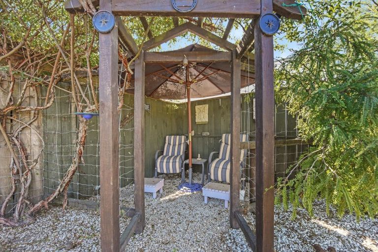 Photo of property in 22 Hollybush Drive, Brightwater, 7022