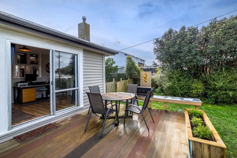 Photo of property in 15 Birdwood Street, Featherston, 5710