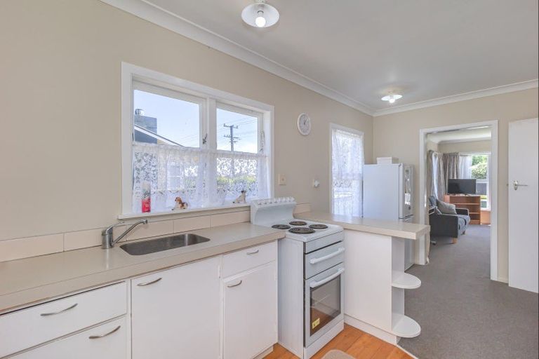 Photo of property in 40 Liverpool Street, Levin, 5510