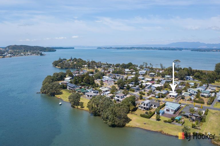 Photo of property in 19 Roretana Drive, Athenree, Katikati, 3177