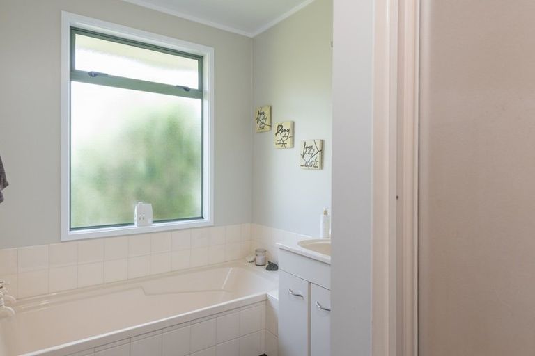 Photo of property in 33 Olympus Way, Richmond, 7020