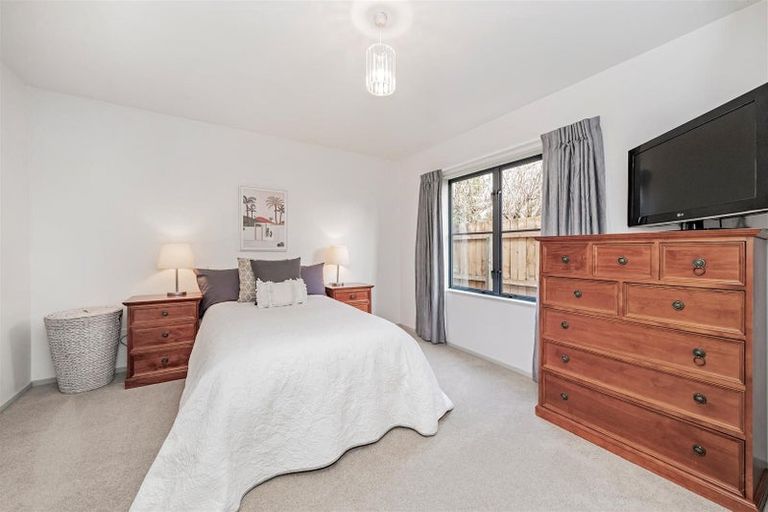 Photo of property in 1/24 Blighs Road, Strowan, Christchurch, 8052