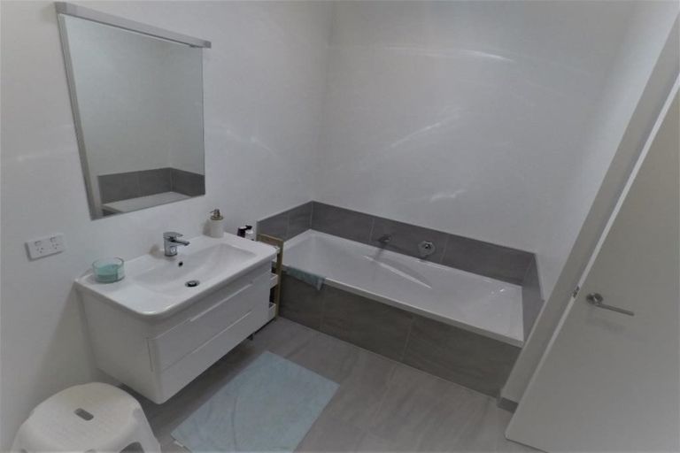 Photo of property in 47a Banks Boulevard, Whitby, Porirua, 5024