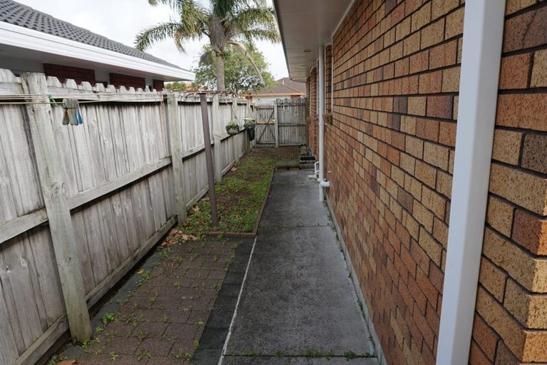 Photo of property in 2/43 Kilimanjaro Drive, Northpark, Auckland, 2013