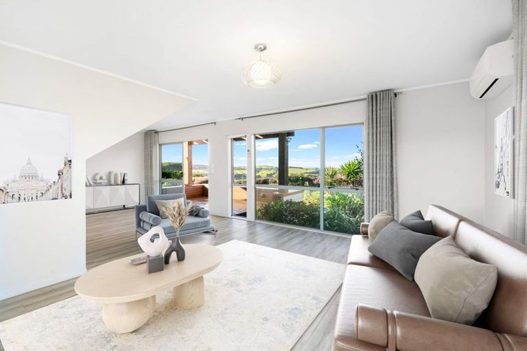 Photo of property in 1415 Whangaparaoa Road, Army Bay, Whangaparaoa, 0930