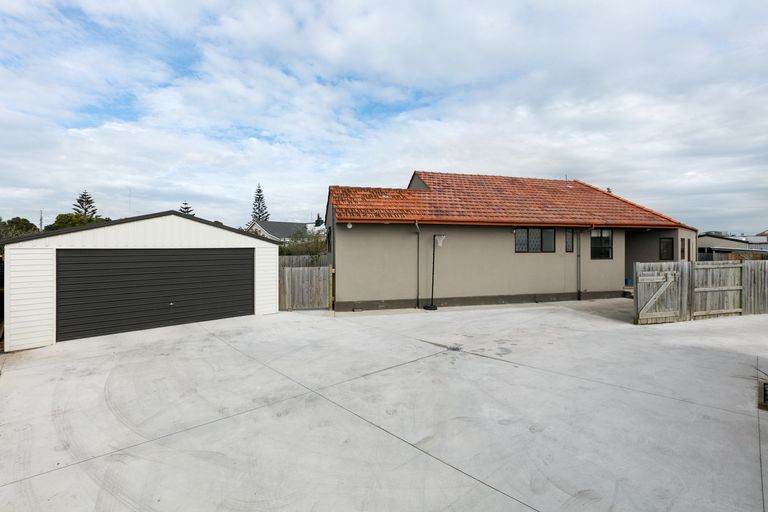 Photo of property in 1a Carthew Street, Feilding, 4702