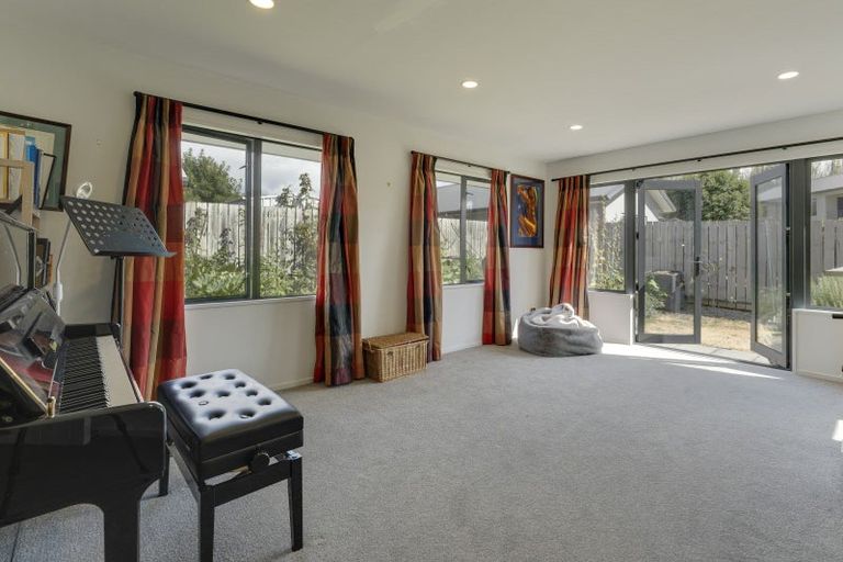 Photo of property in 59 Howards Drive, Lake Hayes, Queenstown, 9304