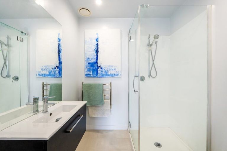 Photo of property in Frank Sargeson Apts, 4/80g Anzac Street, Takapuna, Auckland, 0622