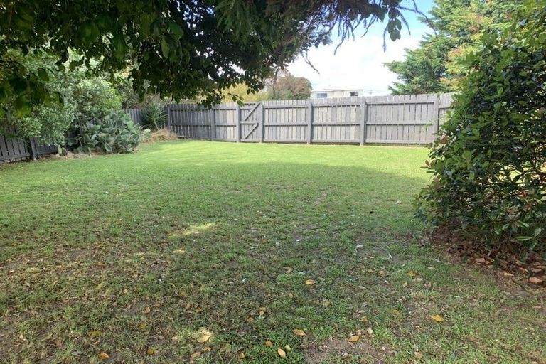Photo of property in 37 Tui Road, Raumati Beach, Paraparaumu, 5032