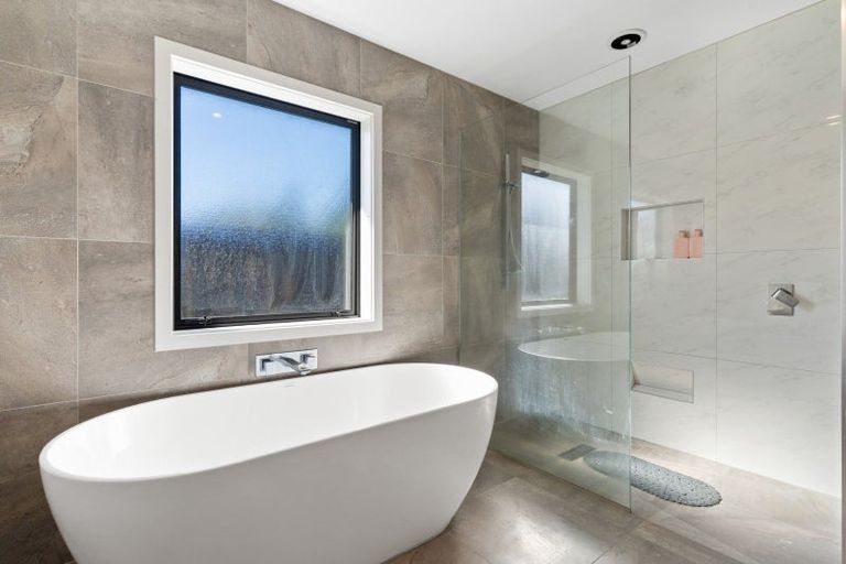 Photo of property in 74 Park Road, Carterton, 5713