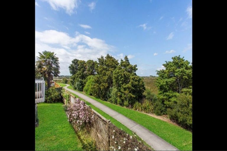 Photo of property in 1 Ashland Place, Weymouth, Auckland, 2103