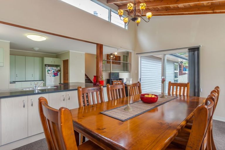 Photo of property in 9 Karapiti Place, Glen Eden, Auckland, 0602