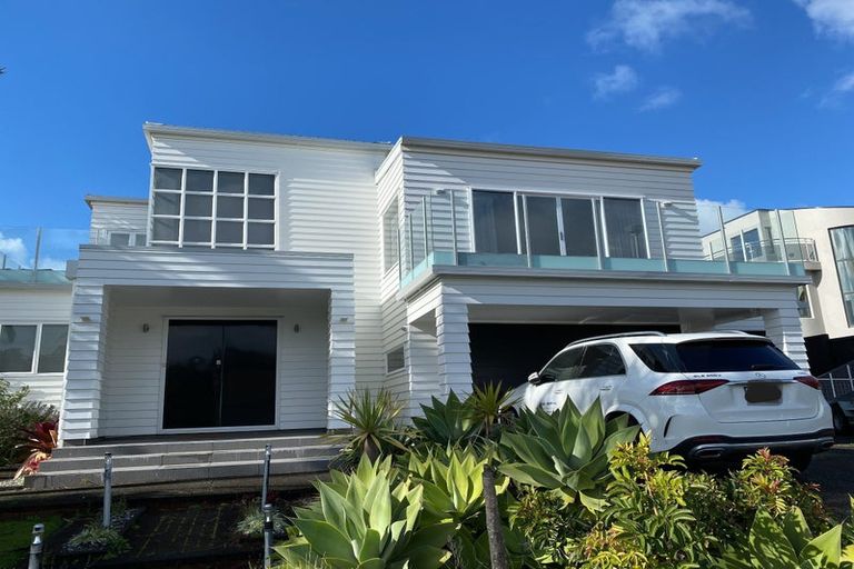 Photo of property in 17 Quedley Court, Eastern Beach, Auckland, 2012