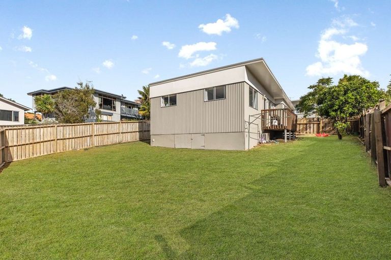 Photo of property in 2/259 Royal Road, Massey, Auckland, 0614
