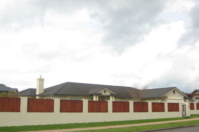 Photo of property in 51 Shelter Grove, Frankleigh Park, New Plymouth, 4310