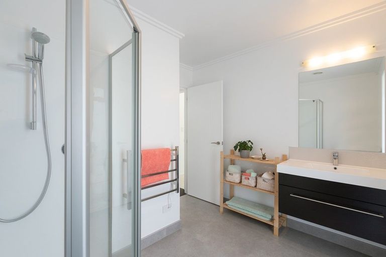 Photo of property in 2 Manuka Close, Mangawhai, 0505