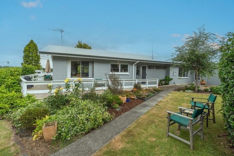 Photo of property in 18 Callard Place, Riverlea, Hamilton, 3216