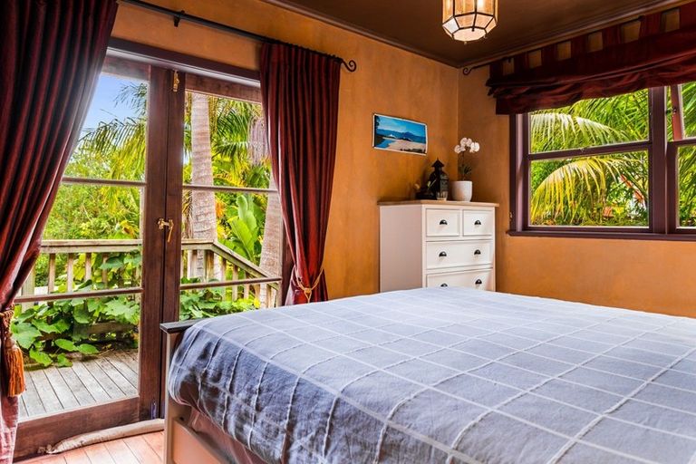 Photo of property in 31 Outlook Road, Greenhithe, Auckland, 0632