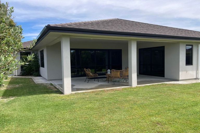 Photo of property in 19 Haast Place, Poraiti, Napier, 4112