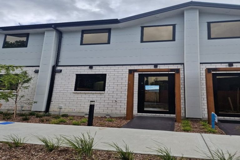 Photo of property in 6/4 Johnston Grove, Taita, Lower Hutt, 5011