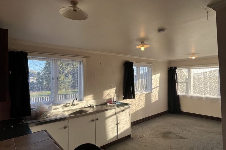 Photo of property in 2 Coley Street, Foxton, 4814