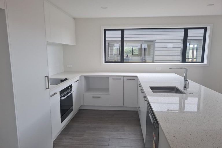 Photo of property in 54 Paparahi Place, Wainui, Silverdale, 0992