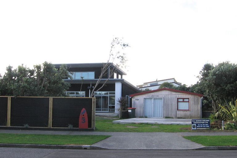 Photo of property in 3 Pio Pio Place, Waikanae Beach, Waikanae, 5036