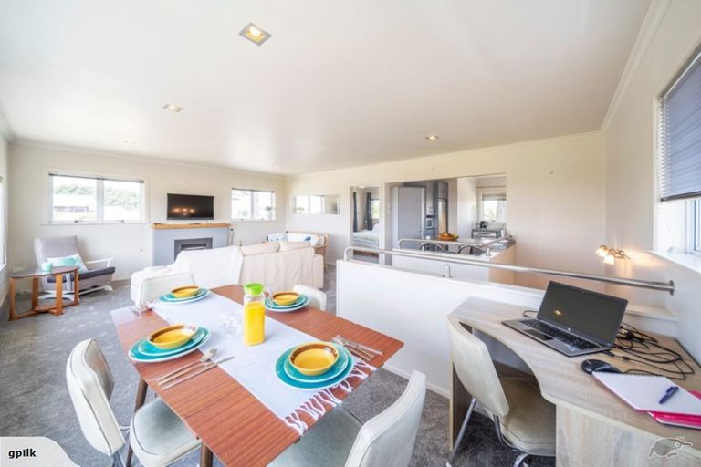 Photo of property in 20 Battiscombe Terrace, Waitara, 4320