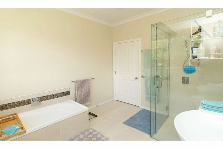 Photo of property in 12 Baska Voda Drive, Kerikeri, 0230