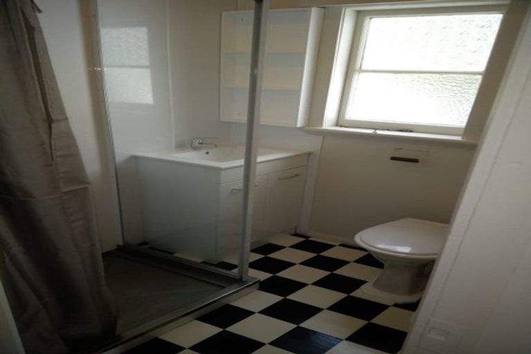 Photo of property in 8 Rolleston Street, Hokowhitu, Palmerston North, 4410