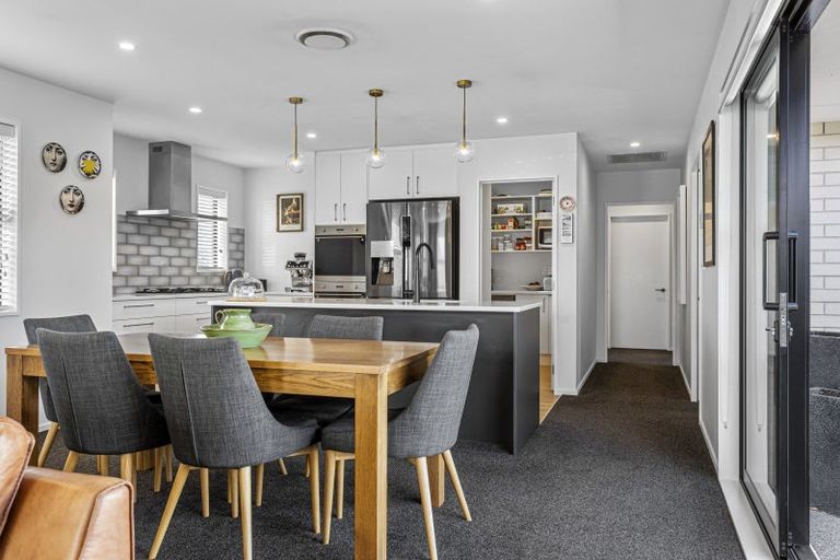 Photo of property in 28 Highgate Drive, Rangiora, 7400