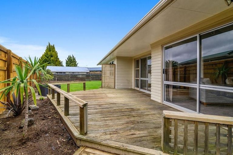 Photo of property in 18 Tennyson Drive, Owhata, Rotorua, 3010