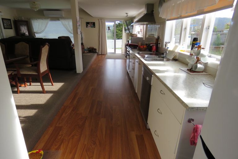 Photo of property in 34 Neumann Street, Kawakawa, 0210