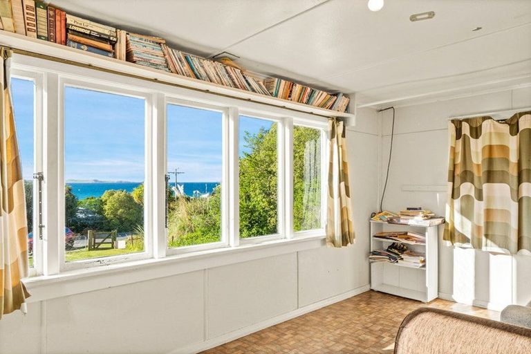 Photo of property in 58 Shag Point Road, Shag Point, Palmerston, 9482